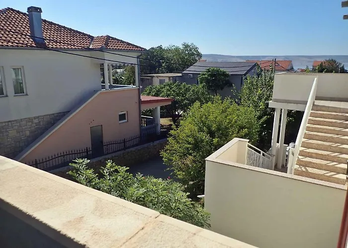 In Starigrad-paklenica 6860 Appartement