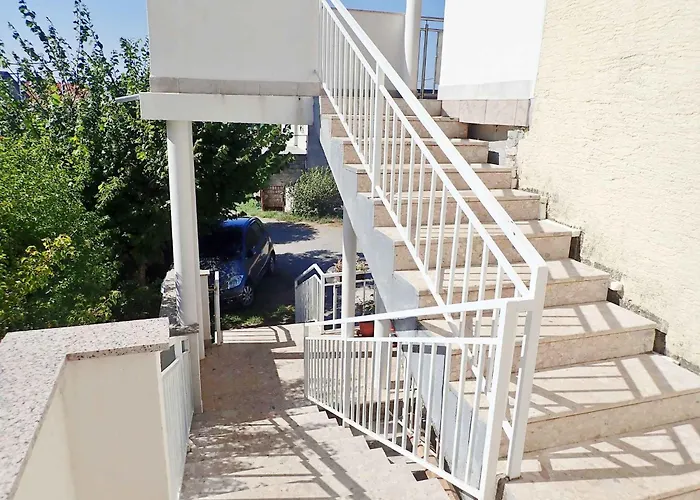 In Starigrad-paklenica 6860 Appartement Starigrad Paklenica