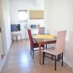 アパート In Starigrad-paklenica 6860 *