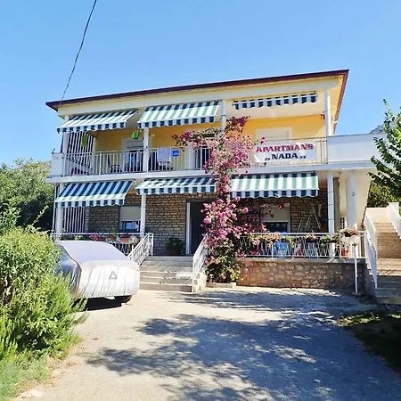 In Starigrad-paklenica 6860